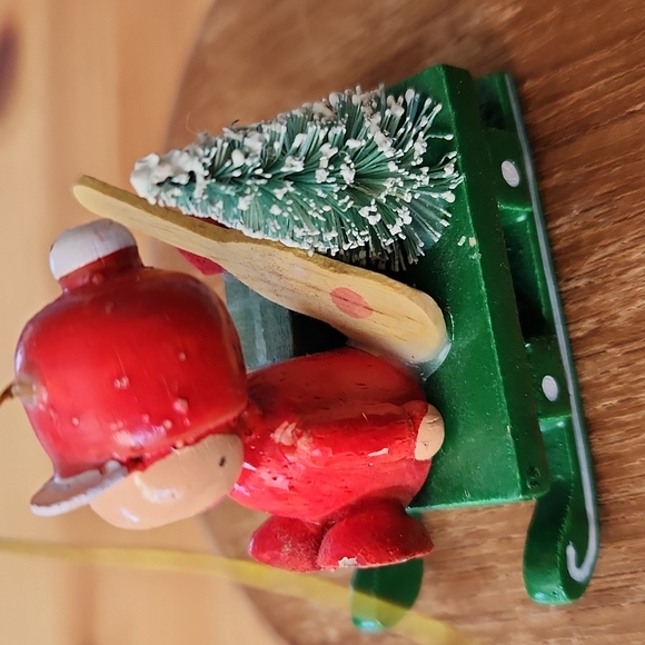 Antique/Vintage, Rare! Handcrafted, Wooden, Santa/Sleigh Ornament. 2"x2". - Picture 5 of 7